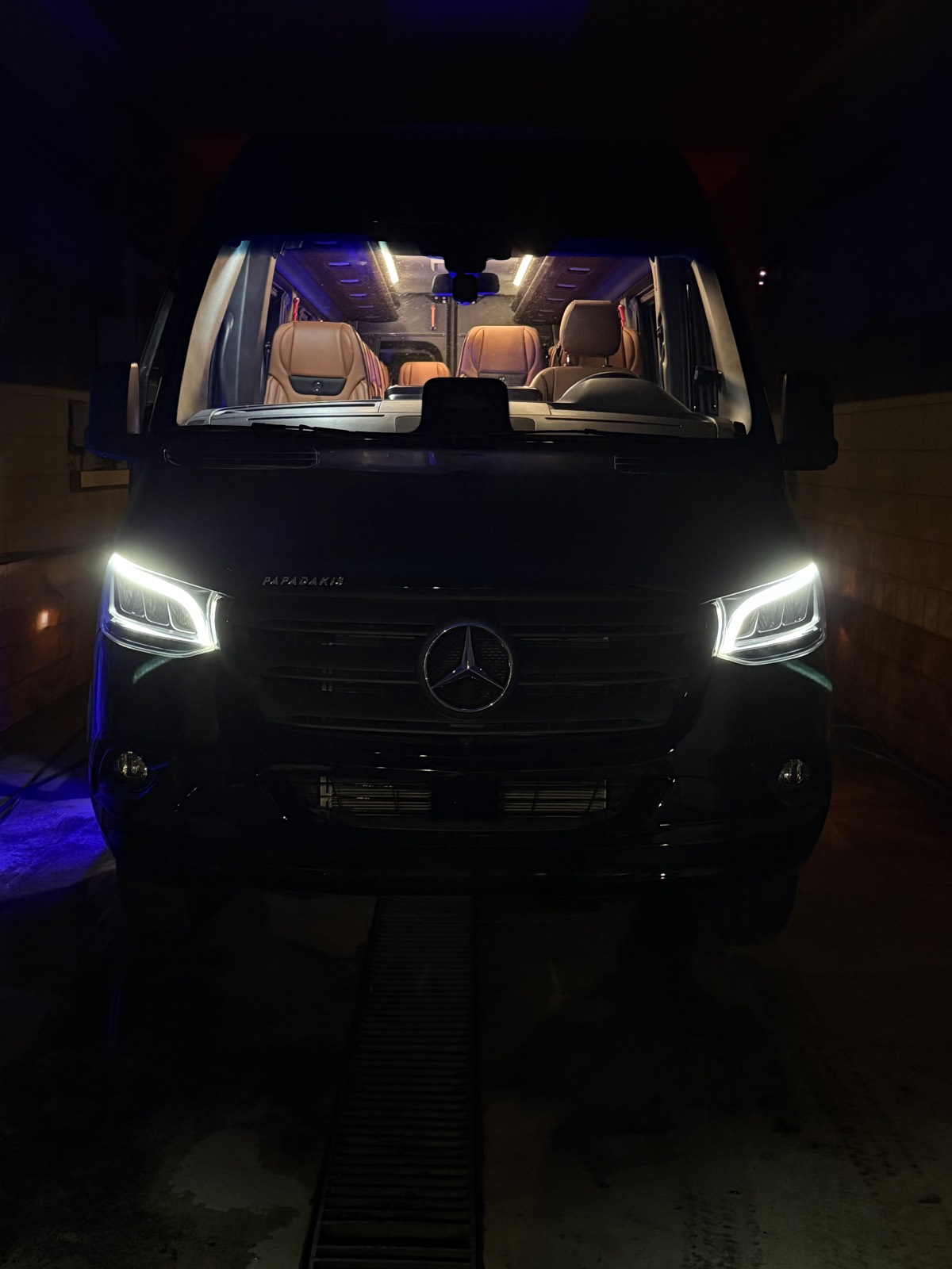 Mercedes-Benz Sprinter Luxury Minibus — photo 5